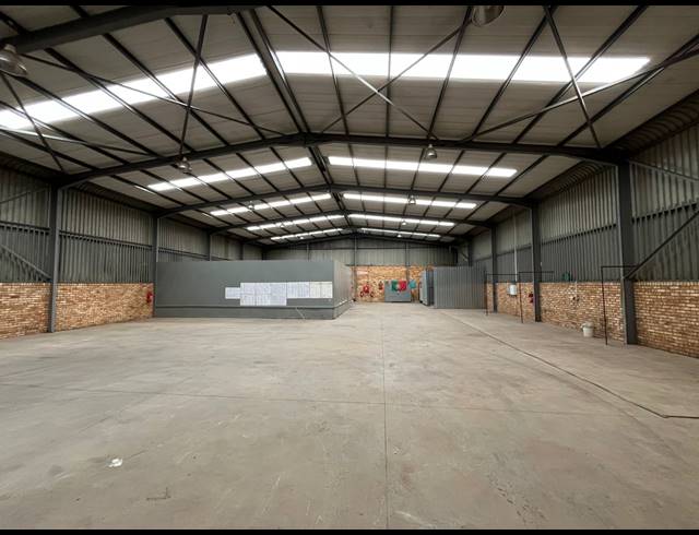680M² WAREHOUSE FOR SALE IN VULCANIA